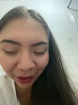 valepradaoficial webcam