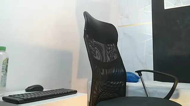 KittyStarmorbid webcam