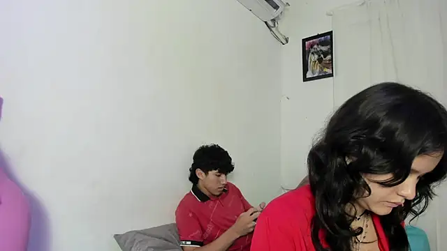 Laura_and_Kevin webcam