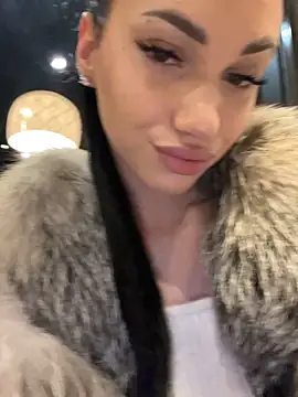 ilariea_girl from StripChat is Freechat