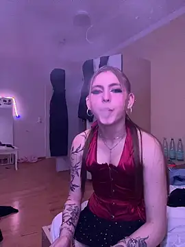 Milly-Kiss webcam