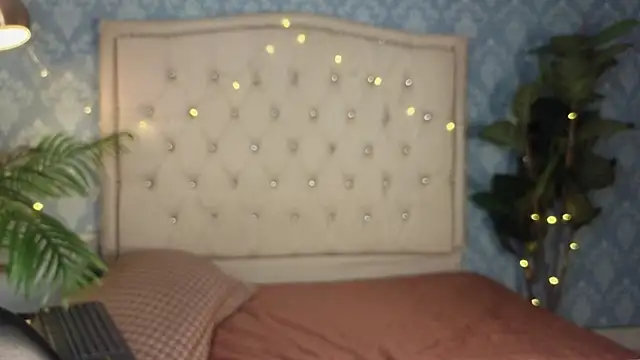 Blakee_Blossom webcam