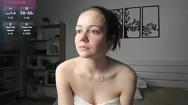 MalvinaTrafford webcam