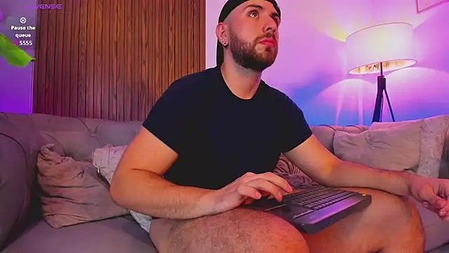 Live sex cam di Maximo_Wolff