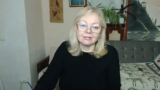 EvelynLoveShy webcam