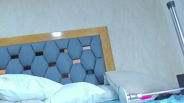 juliette_pretty_ - Juliette_pretty_'s free webcam