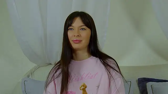 AlexandraBloom webcam