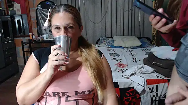 mom_son_dirty webcam