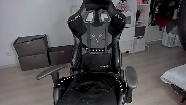 sweet_pinkberry webcam