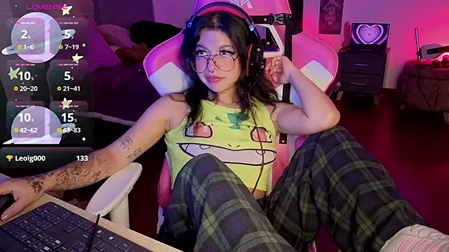 larah_uwu webcam