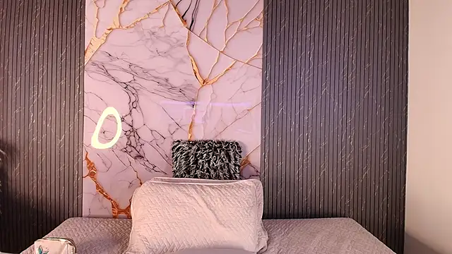 big_tits_in_your_face webcam