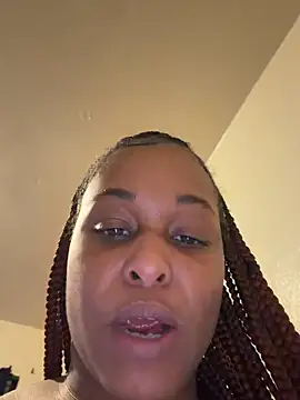 Webcam Model (Realwetpussy)  is live.Free join now!