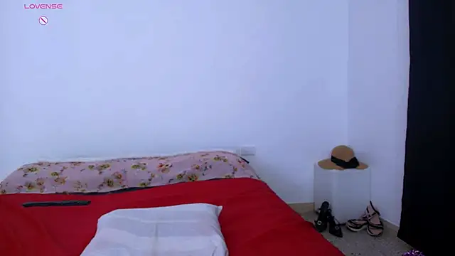 Andreabigboobs23 webcam