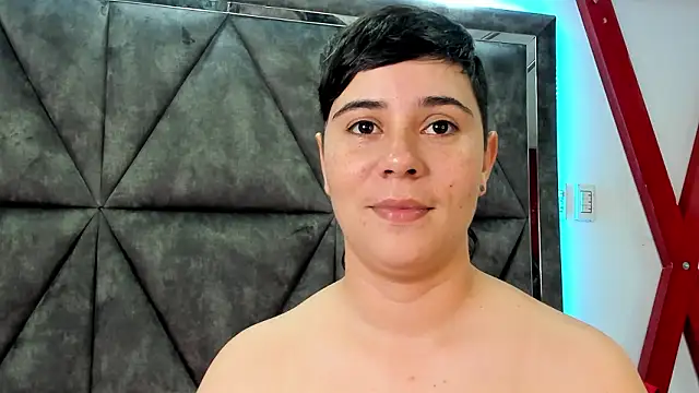 abbysmiitth_ - AbbySmiitth_'s free webcam - UK Sex Cams