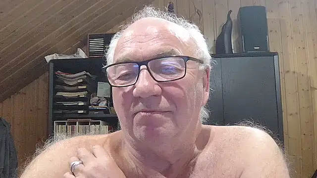 biggandybig (M grandpa) - cum @ goal