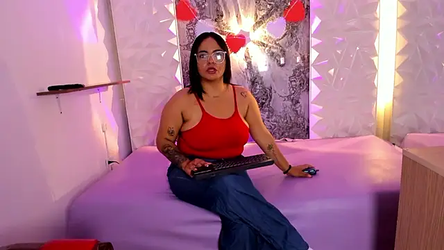 luciana_r - Luciana_r's free webcam