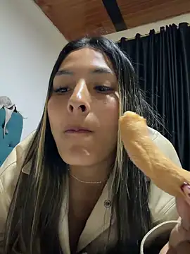 Webcam Model (Cami_Leon2)  is live.Free join now!