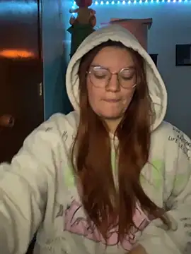 Webcam Model (Vixroy7)  is live.Free join now!