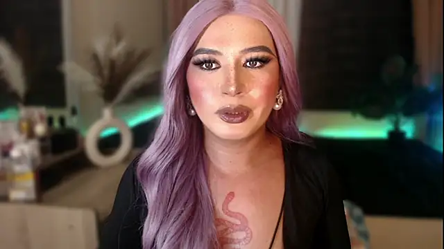 mslilly_croft (T young) - HUNGRY AND THIRSTY??? SWALLOW MY CUM NOW