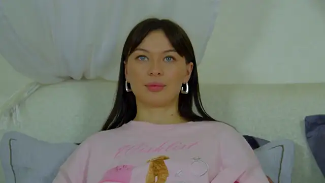 AlexandraBloom webcam