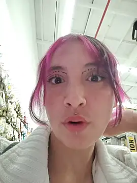 Webcam Model (_Laary_Lily)  is live.Free join now!