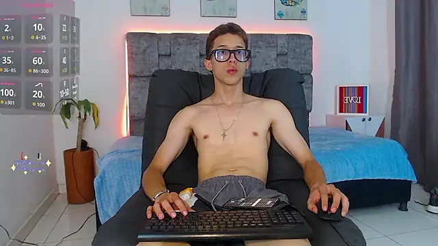 skinny_bigcock02 webcam