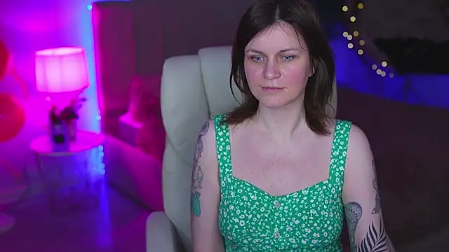 tinamelt - TinaMelt's free webcam