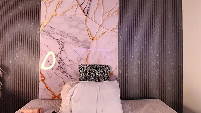 big_tits_in_your_face webcam