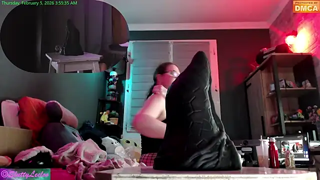 MissSluttyLeeloo webcam