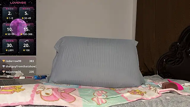 sexylittlefriend webcam