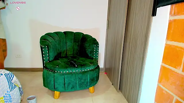 thalianapraadaa_ webcam