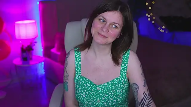 tinamelt - TinaMelt's free webcam - UK Sex Cams