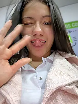 CHARLOTTE__05 webcam