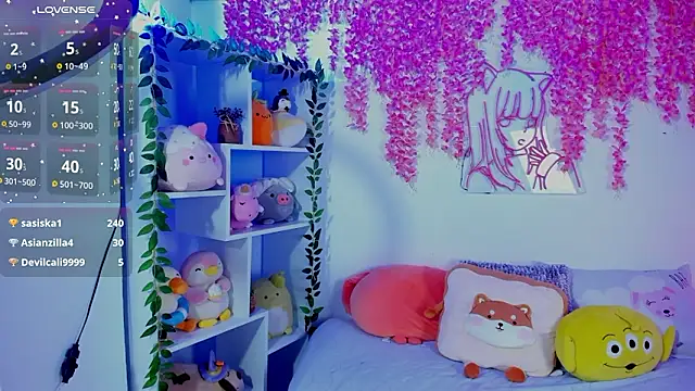 Live solo webcam of _hanna_sky