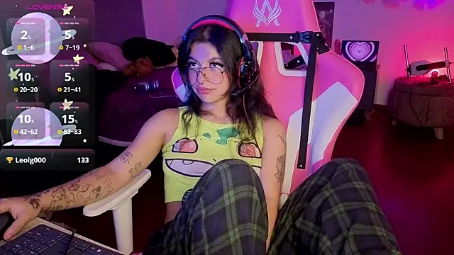 larah_uwu webcam