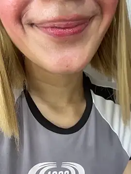 SweetBunnyGF from StripChat is Freechat