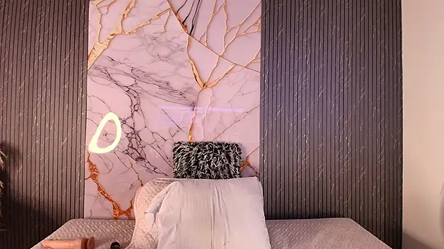 big_tits_in_your_face webcam