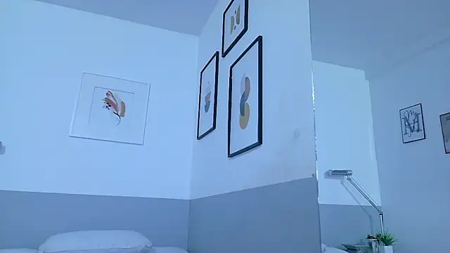 cutepetitee - Cutepetitee's free webcam - UK Sex Cams