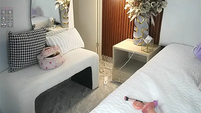 EloiseSweetxx webcam