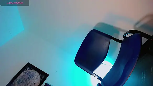 katha_Crawford webcam