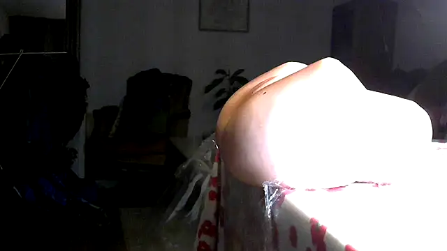 frenchblackc31 webcam