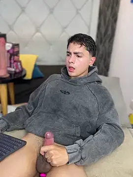 samu_hott (M young) - blowjob with dildo