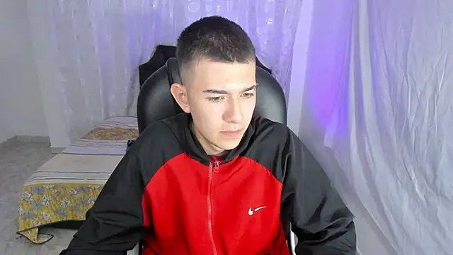 aleck_boy - Aleck_Boy's free webcam - UK Sex Cams