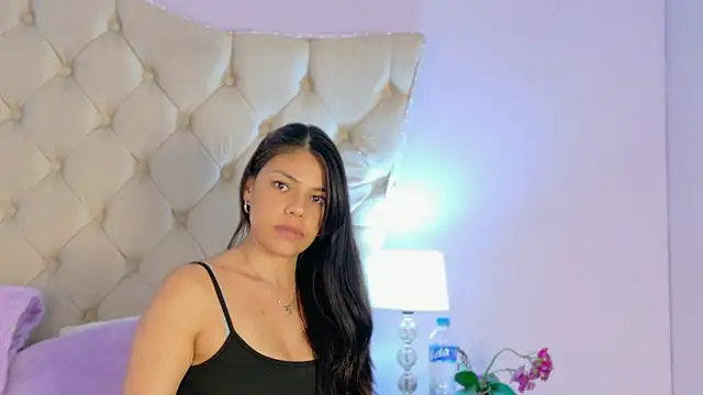 CarolineNasty webcam