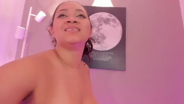 Kylievega_ webcam