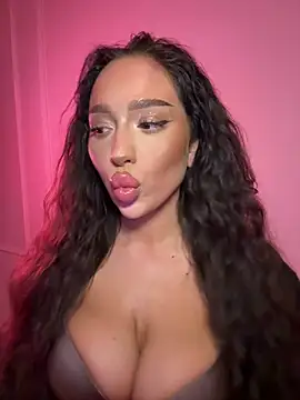 CardiSweetBaby from StripChat is Freechat