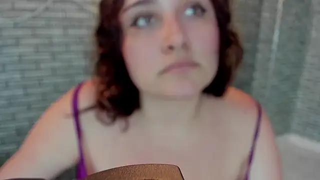 briana_24 - Briana_24's free webcam - UK Sex Cams