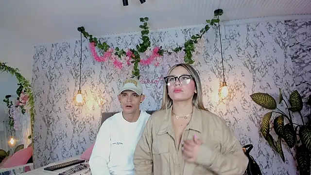 Bonny_and_carrot webcam