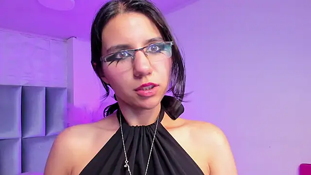 hollypeach - HollyPeach's free webcam - UK Sex Cams