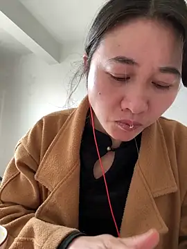 美女daaqnn在线直播